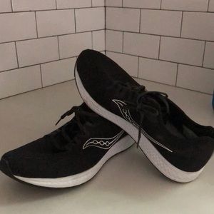 Men’s Saucony US Size 11 Black Sneakers worn once